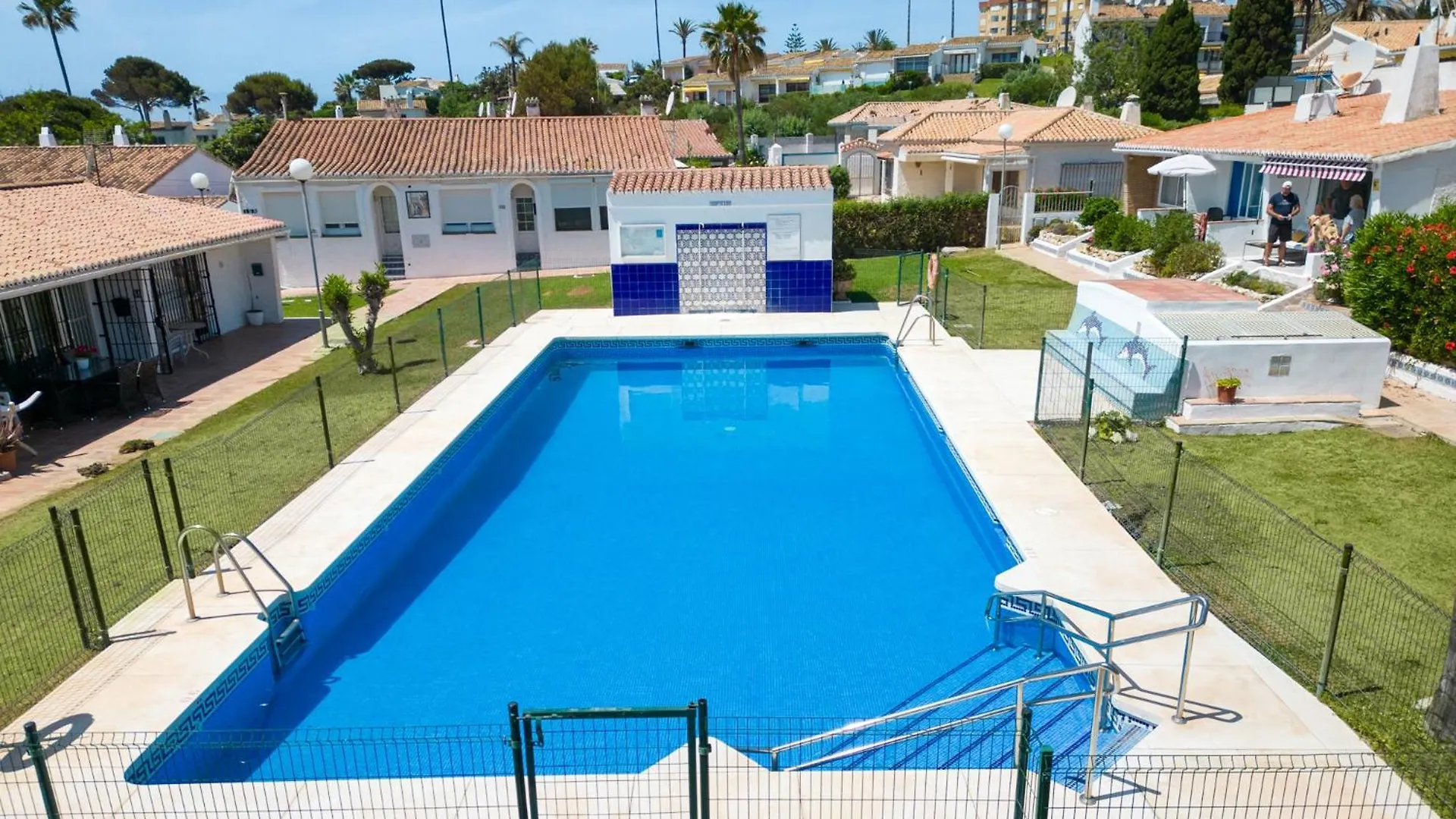 Family Villa With Garden Next To The Beach El Faro